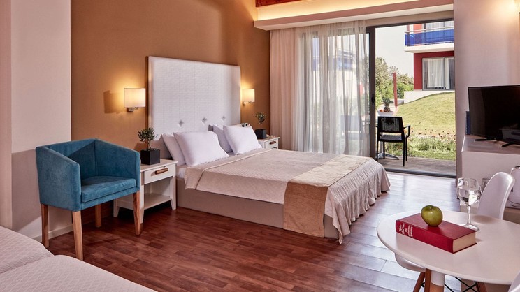 Family Bungalow Garden View